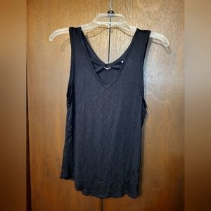 No Boundaries Juniors' Hardware O-Ring Women's Tank Top; Large; Black